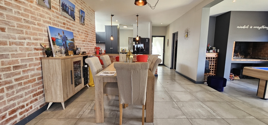 4 Bedroom Property for Sale in Country Club Western Cape